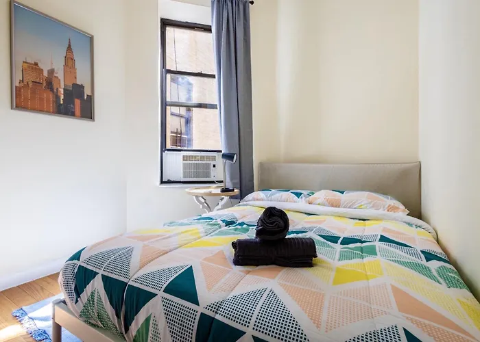 Spacious 4Bd Gem In Manhattan
